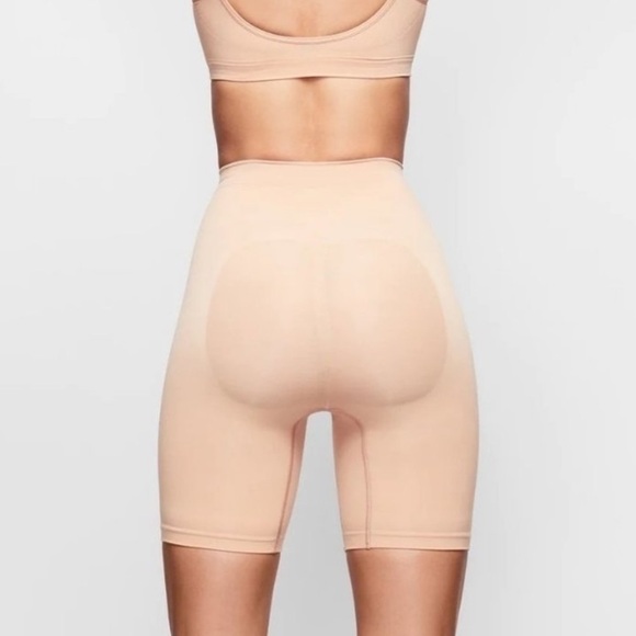 SKIMS SCULPTING SHORT MID THIGH OPEN GUSSET CLAY SZ XXS - Picture 2 of 8